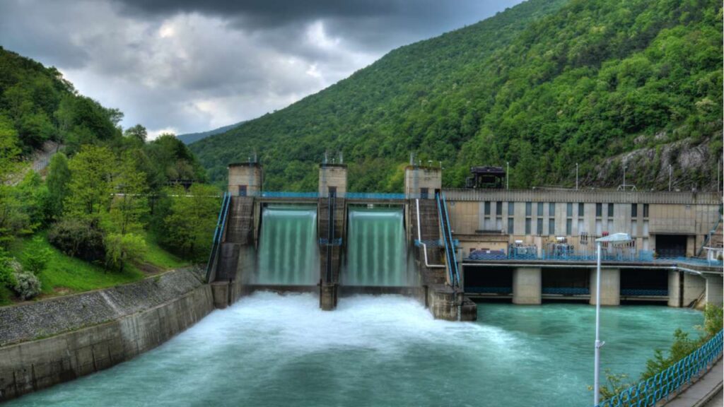 Hydro-electric power plant