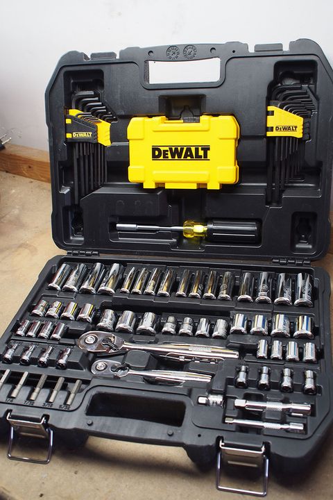 A mechanical essential tool kit